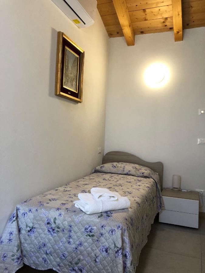 Hotel La Casa Della Ada Castelnuovo del Garda Zewnętrze zdjęcie